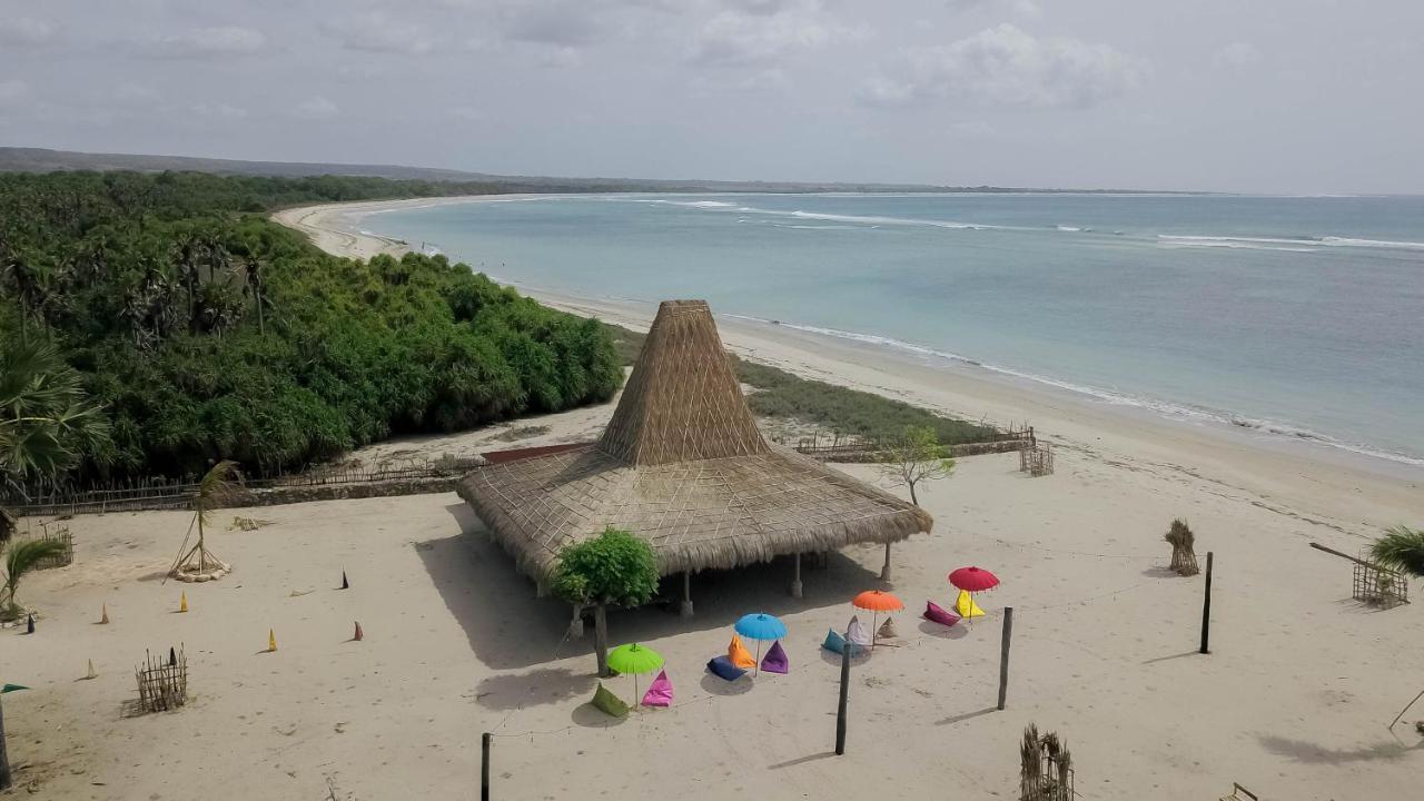 Costa Beach Resort & Club Waingapu 外观 照片